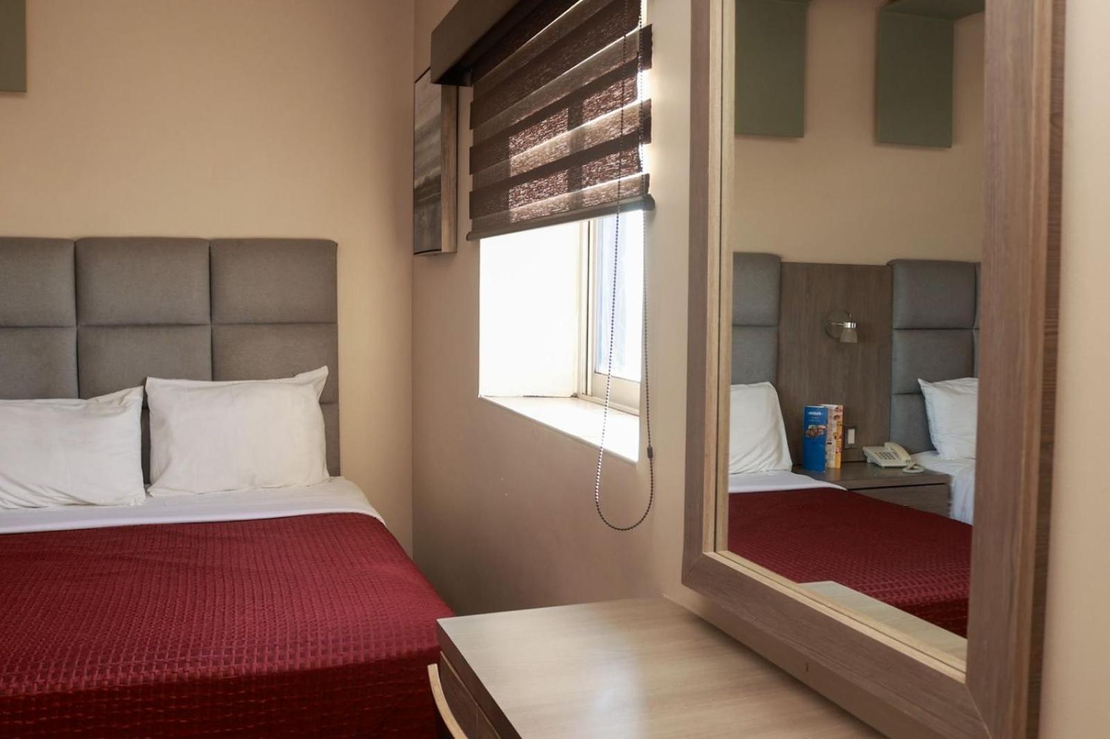 Hotel Jatay Tijuana Bagian luar foto